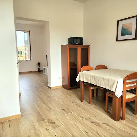 Appartamento Casa Buonviaggio Cinqueterre Trains - Mytouristhome La Spezia