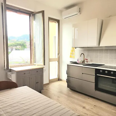 Appartamento Casa Buonviaggio Cinqueterre Trains - Mytouristhome La Spezia